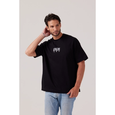 CAMISETA OVERSIZED PREMIUM PRETA | ANTI MANADA CLUB CAMISETA OVERSIZED PREMIUM PRETA | ANTI MANADA CLUB